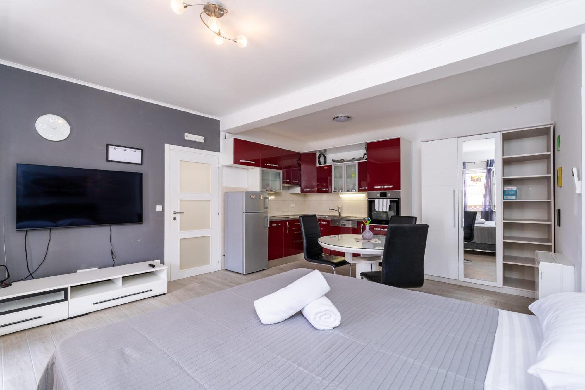Feather Studio Apartment - Free Private Parking - Self Check-In Dubrovnik Eksteriør billede